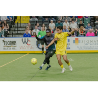 St. Louis Ambush battle the Milwaukee Wave for possession