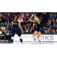 Omaha Supernovas outside hitter Brooke Nuneviller (right) and setter Natalia Valentín-Anderson
